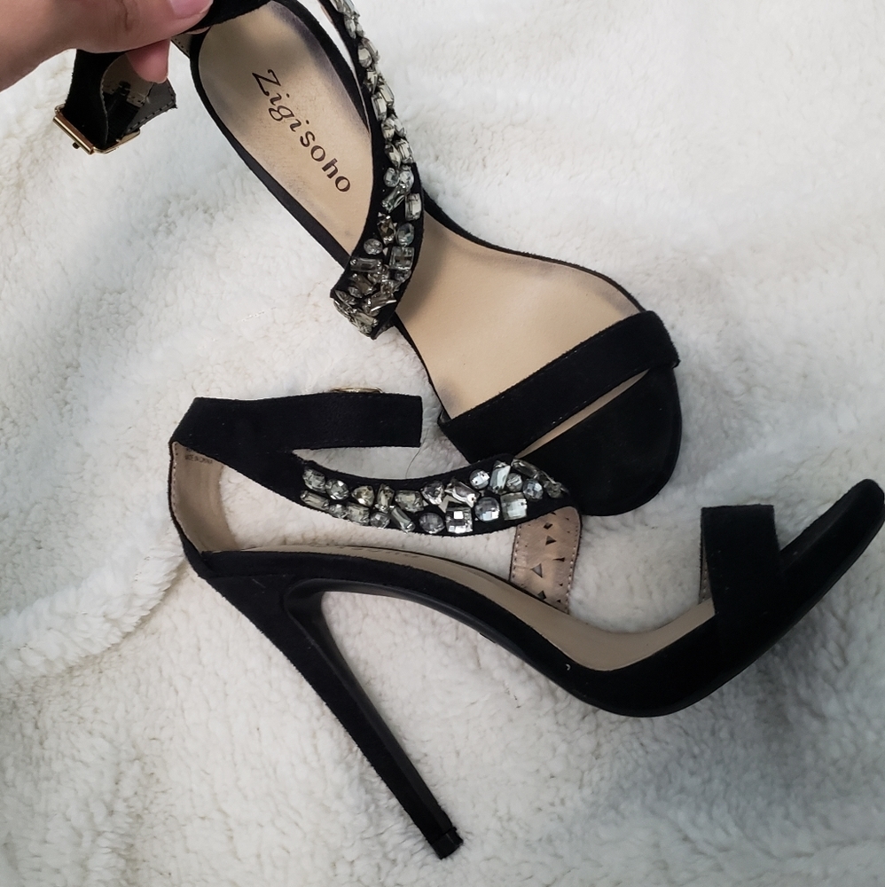 Zigi Soho Black Heels